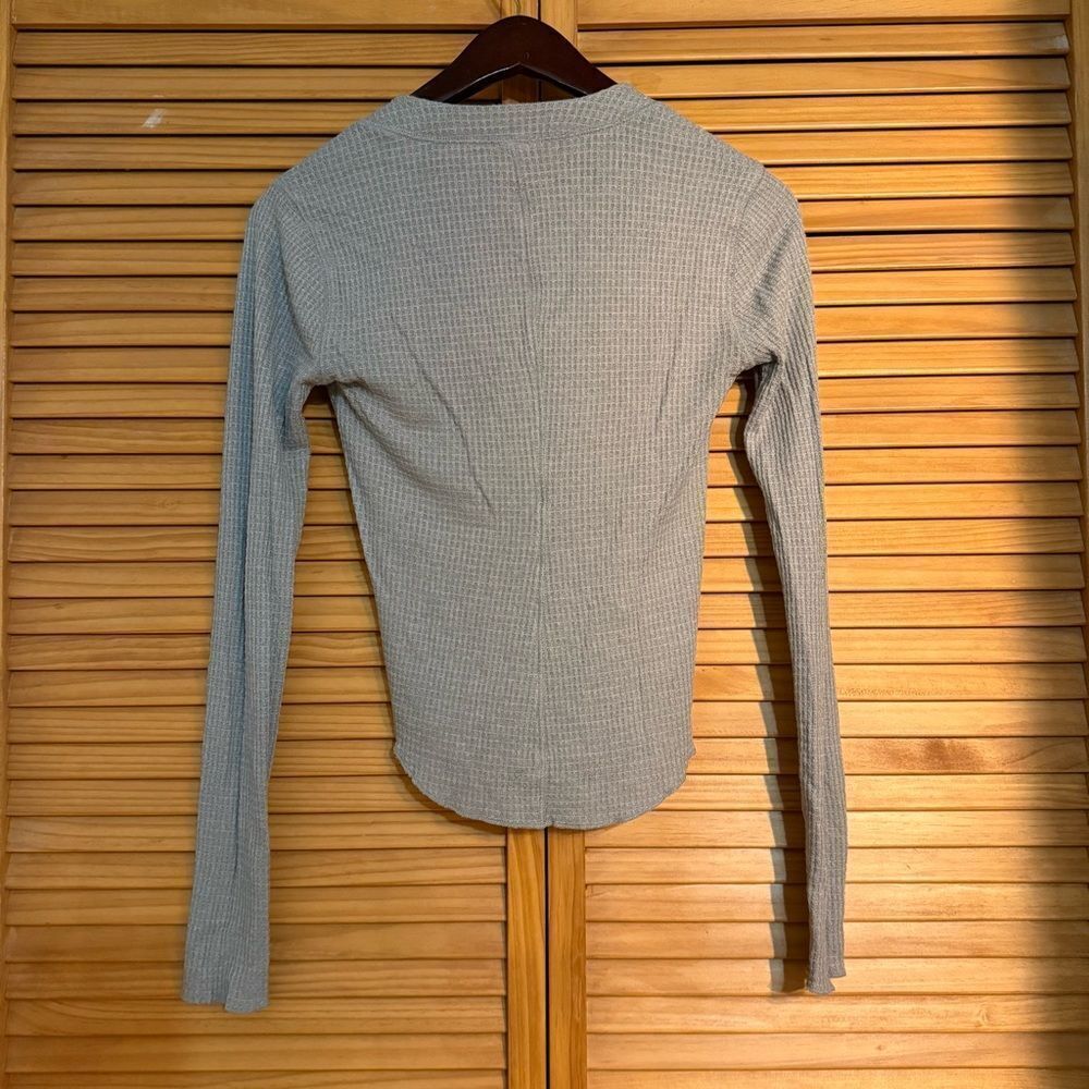 Free people  Light Gray Long Sleeve Top XS - Picture 4 of 5